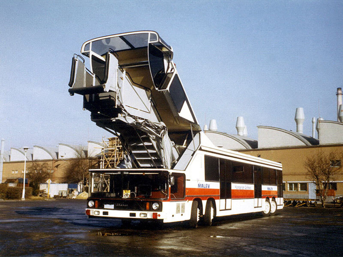 Ikarus 280 - história
