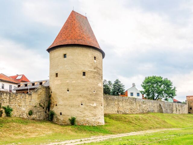 Mestské opevnenie Bardejova patrí k najzachovanejším v Európe.