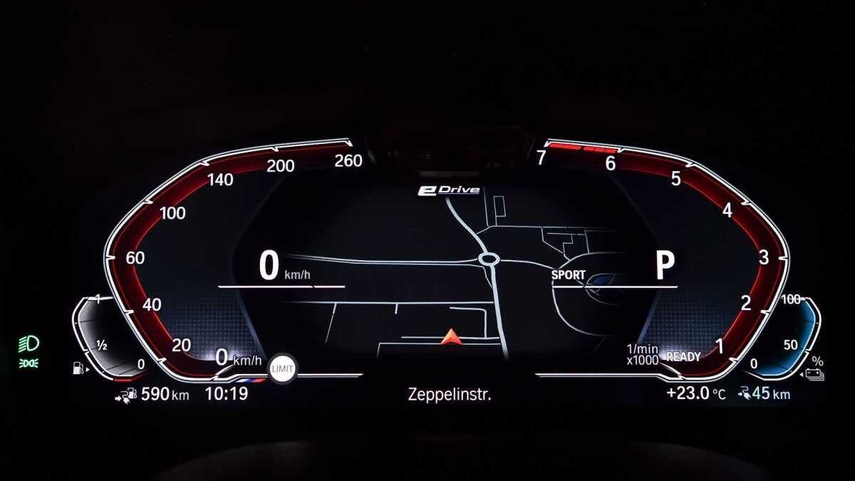 2020-bmw-545e-xdrive  28 