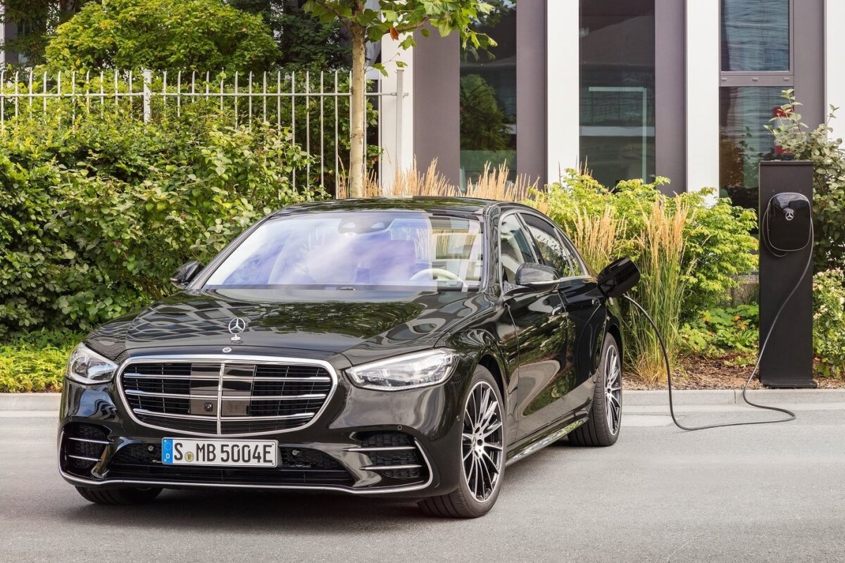 Mercedes-Benz S - 2021