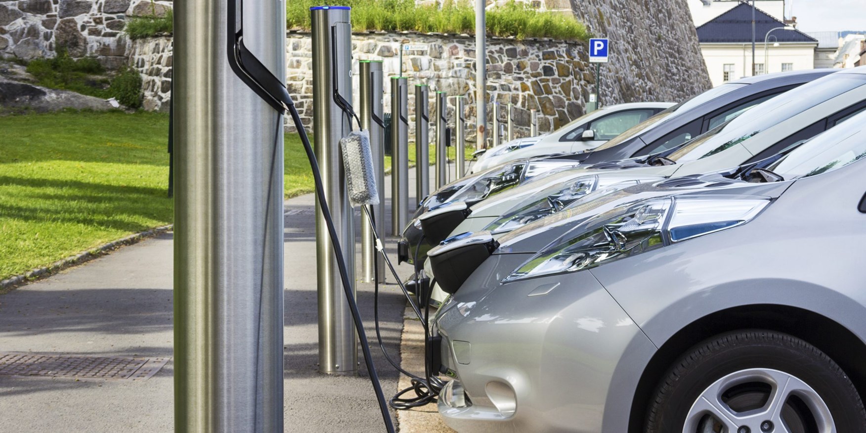 Dotácie na nákup elektromobilov budú zrejme spustené v závere budúceho roku.