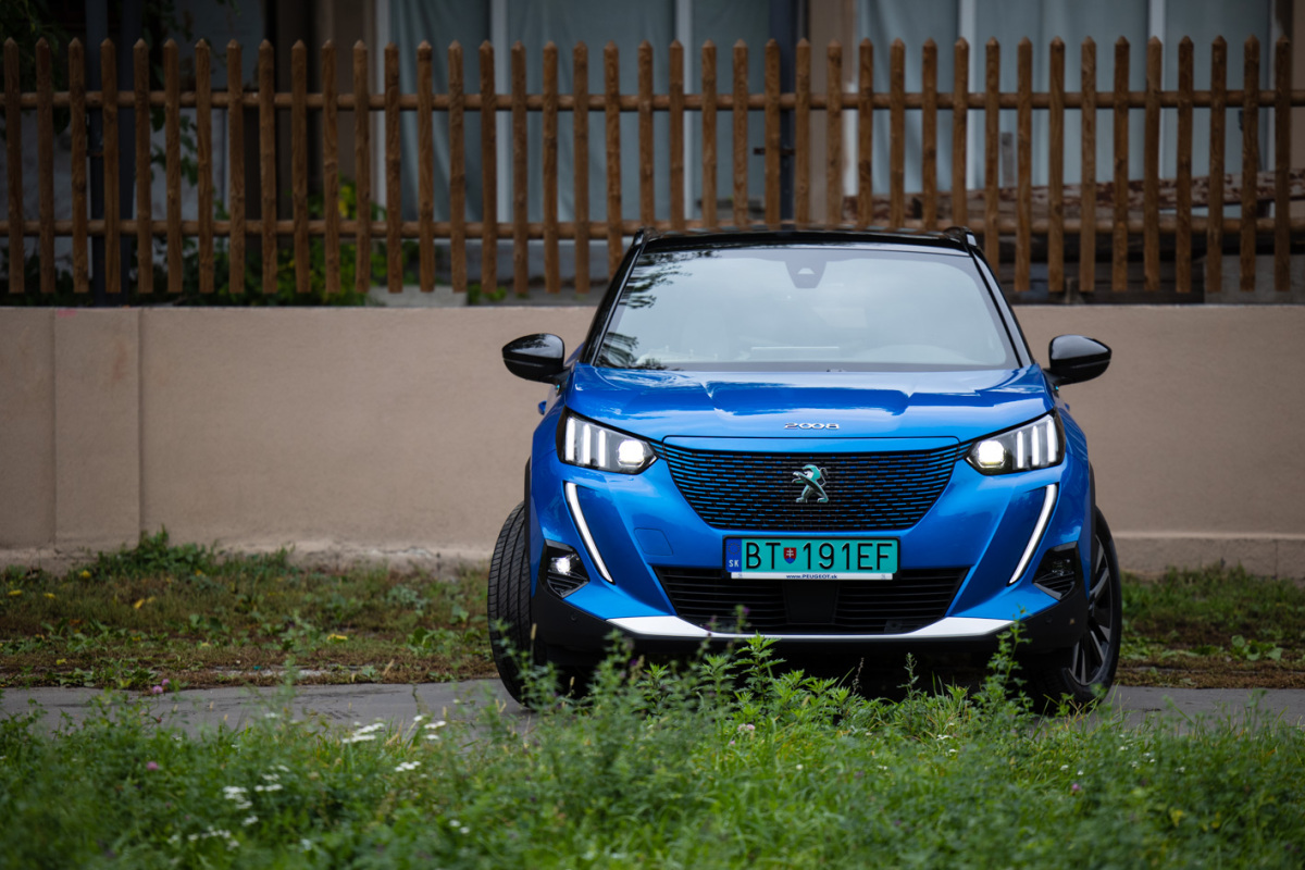 Peugeot  e-2008 (2020)
