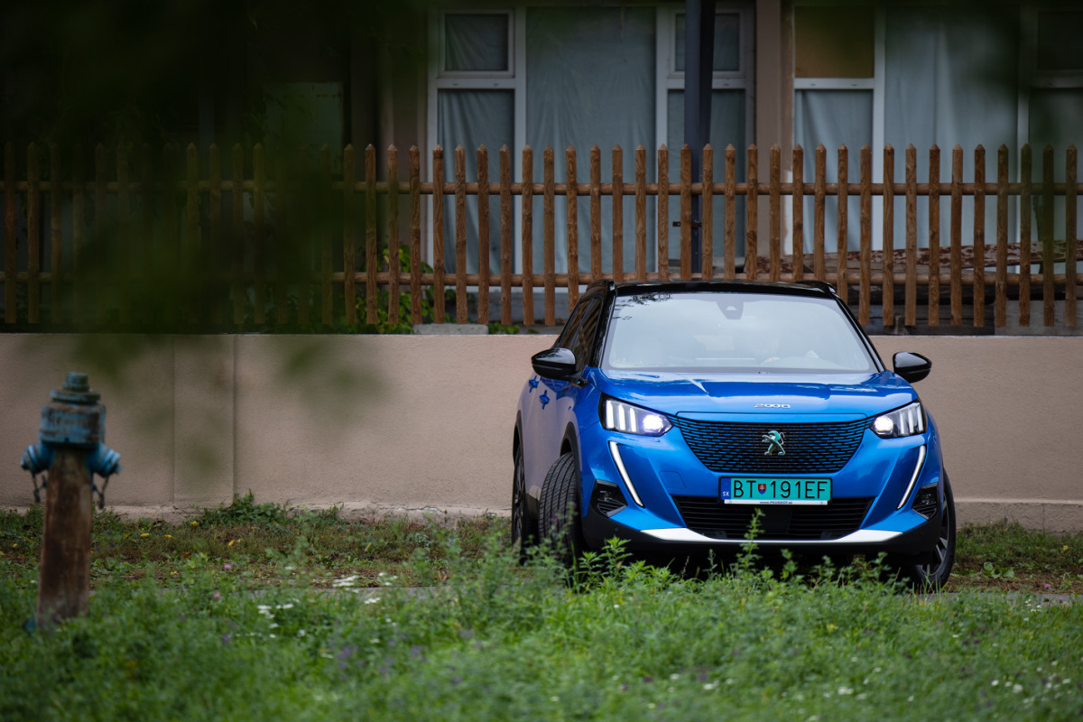 Peugeot  e-2008 (2020)