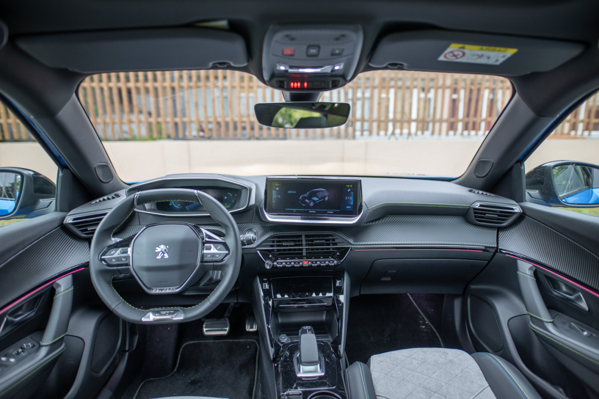 Peugeot  e-2008 (2020)