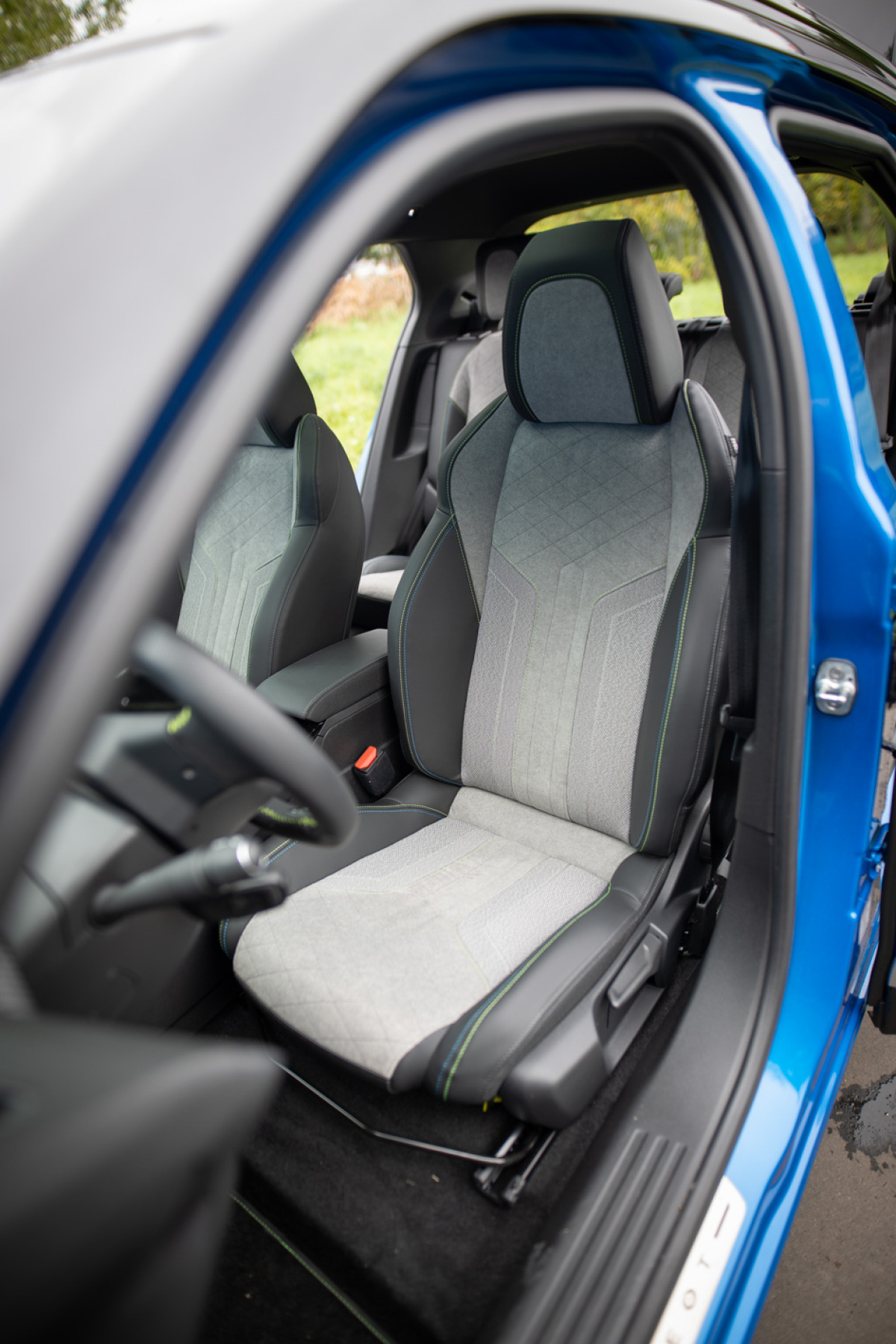 Peugeot  e-2008 (2020)