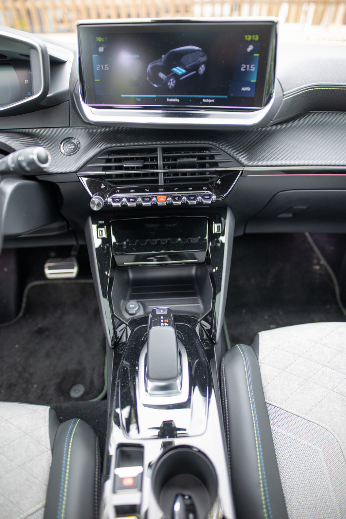 Peugeot  e-2008 (2020)