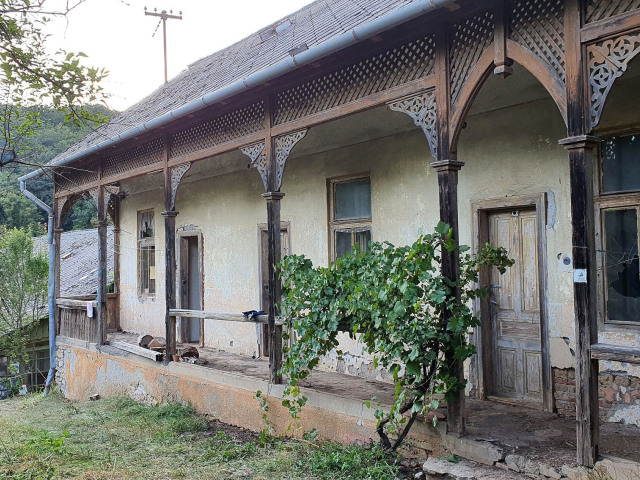 Leváre, kúpele