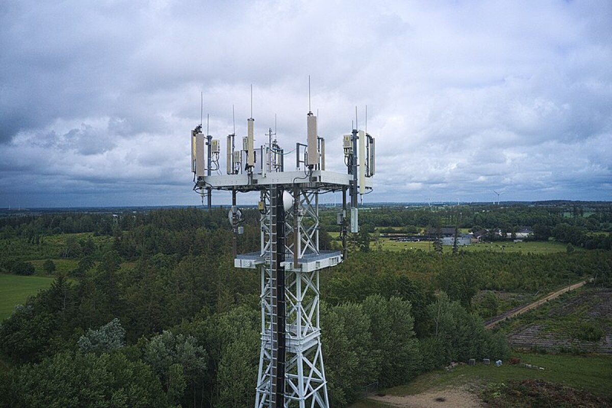 800px-2019-07-21 - Vodafone 5G Standort Hattstedt1