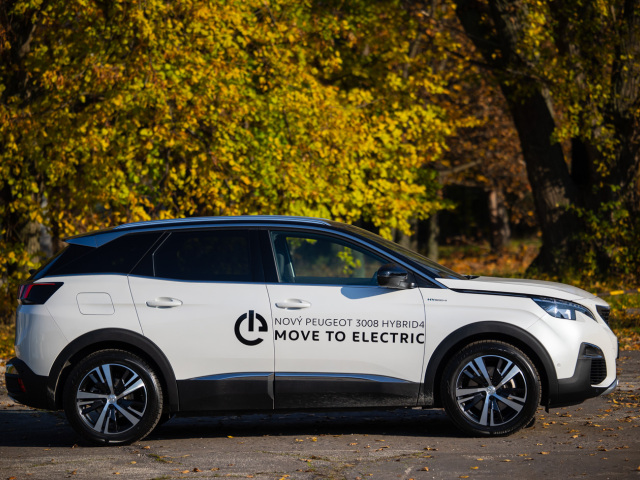 Peugeot 3008 Hybrid4 (2020)