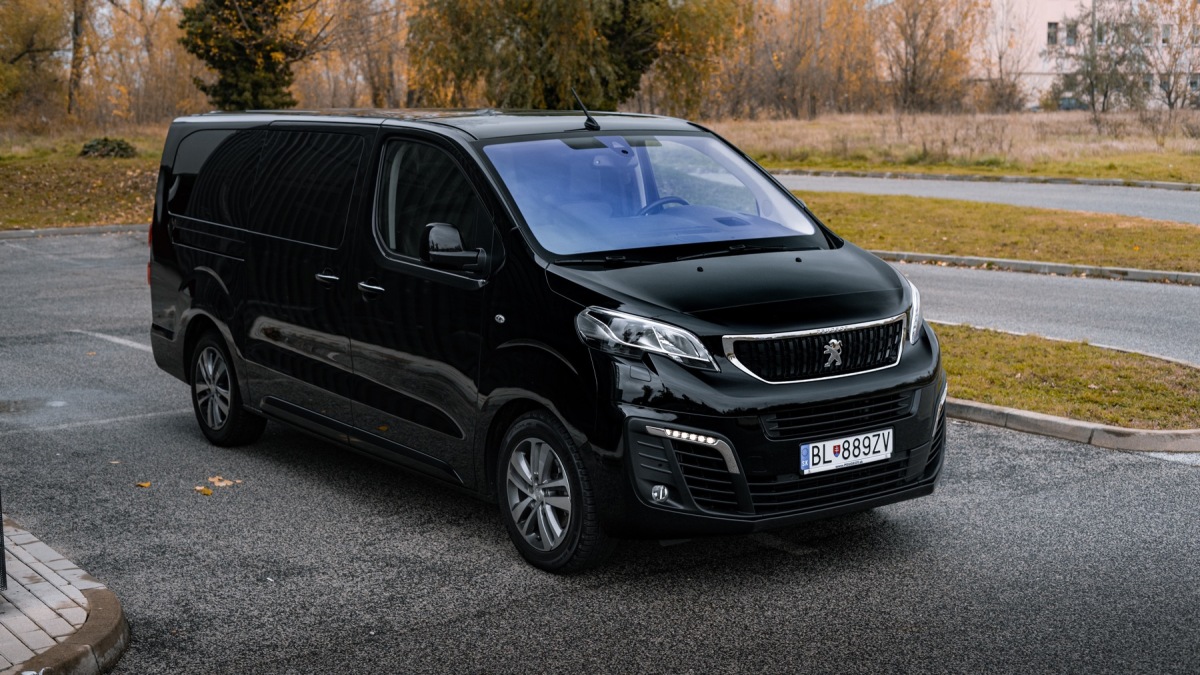 Peugeot Traveller VIP (2020)
