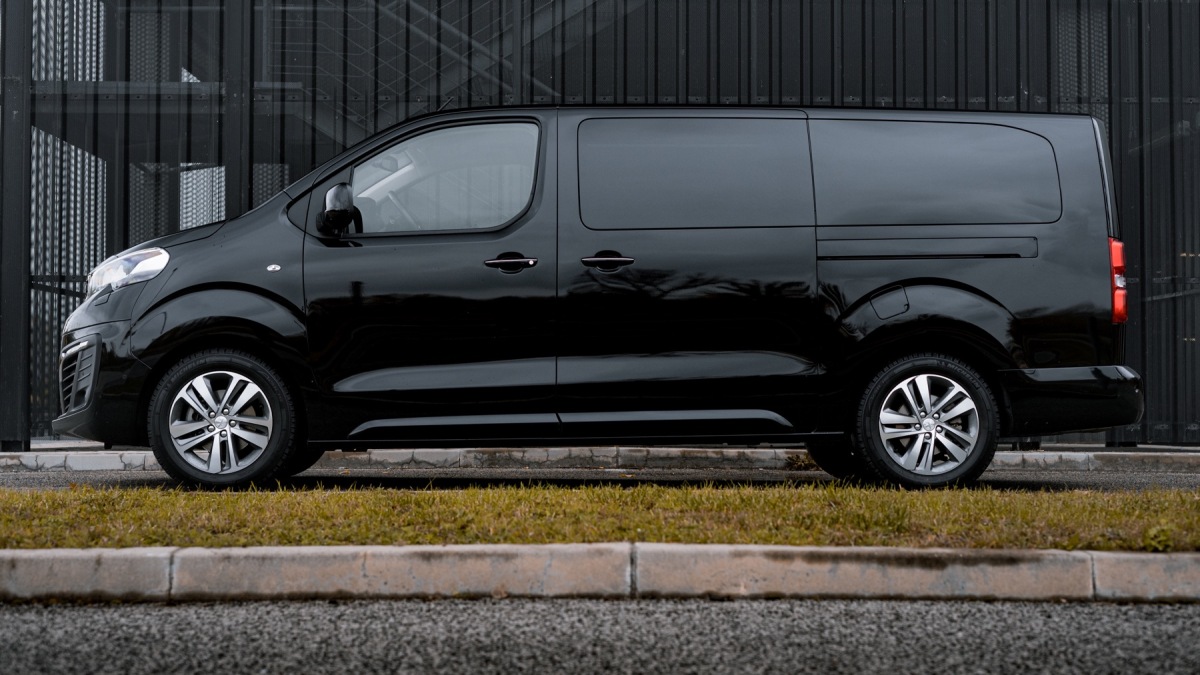 Peugeot Traveller VIP (2020)