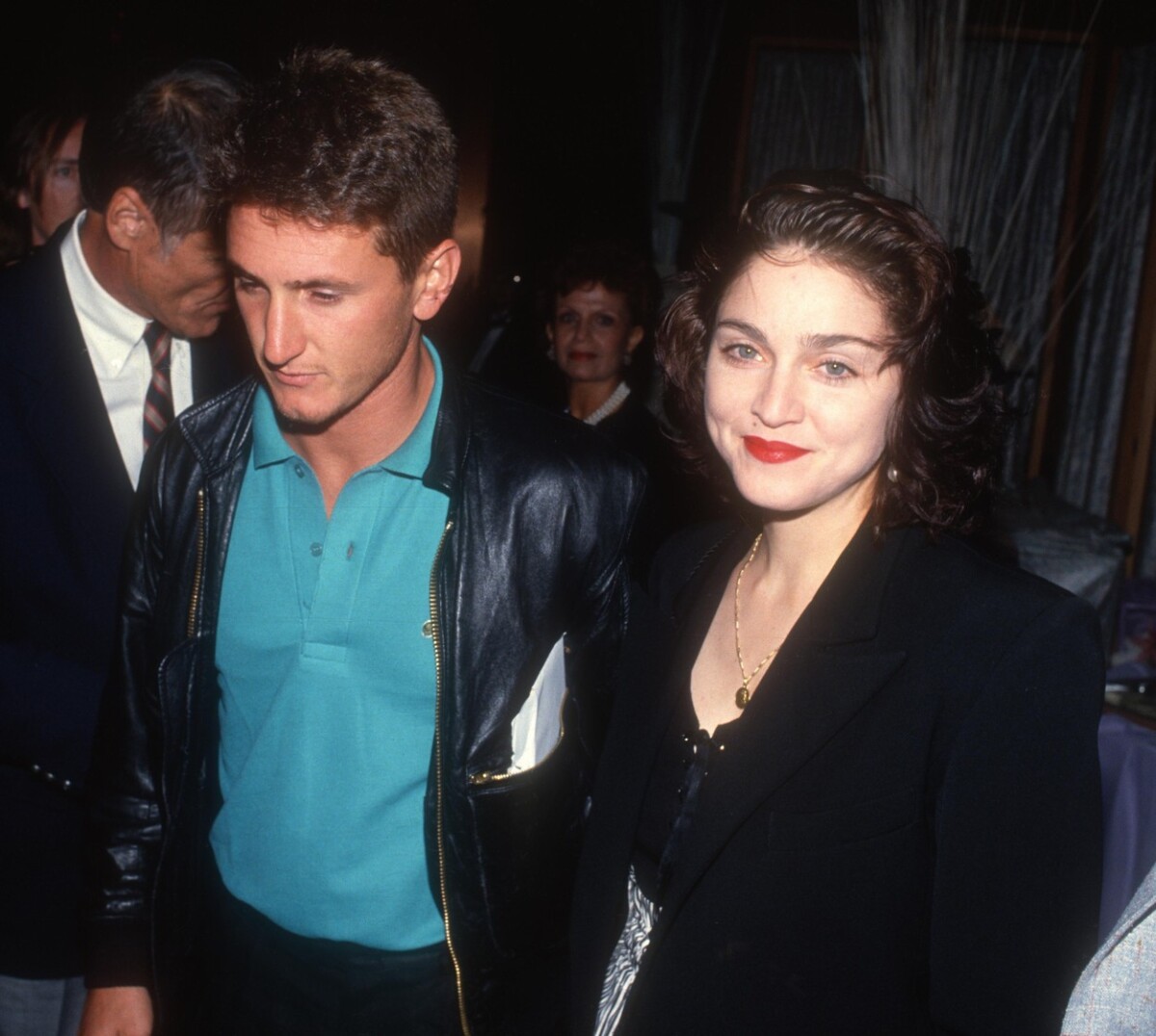 Speváčka Madonna a jej prvý manžel Sean Penn na zábere z roku 1990.