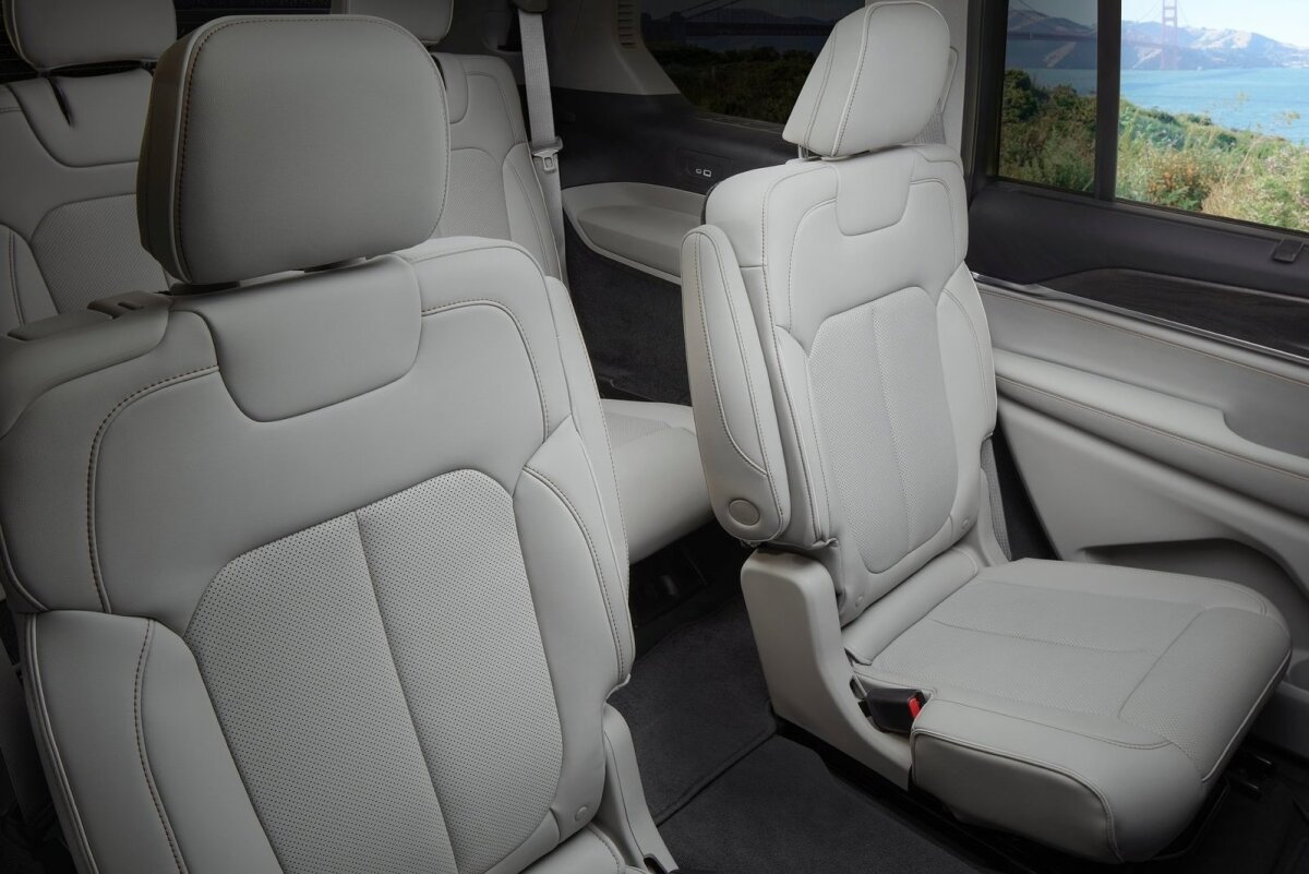 Jeep Grand Cherokee L - 2021