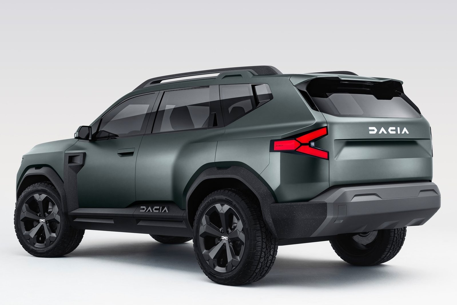 Napriek veľkému technologickému prerodu má Duster ostať najlacnejším SUV na trhu. V porovnaní so súčasnými cenami ale pôjde predsa len vyššie.