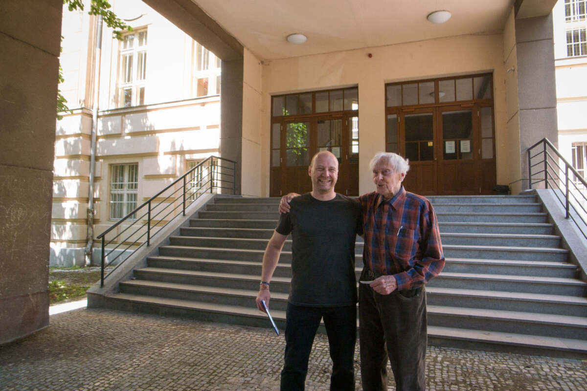 Petr Horký, Miroslav Zikmund, schody