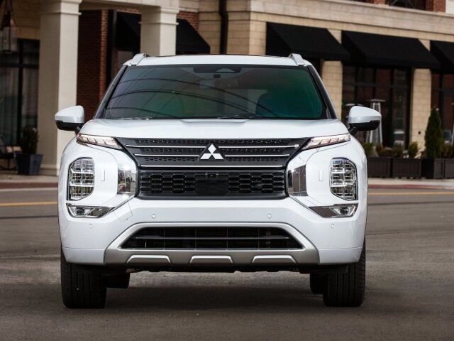 Mitsubishi Outlander - 2021