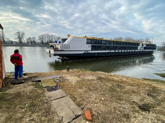 Albertina, výletná loď