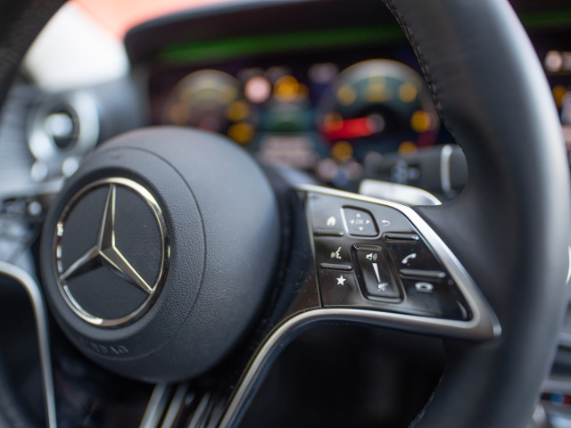 Mercedes-Benz E 220 d 4MATIC (2021)