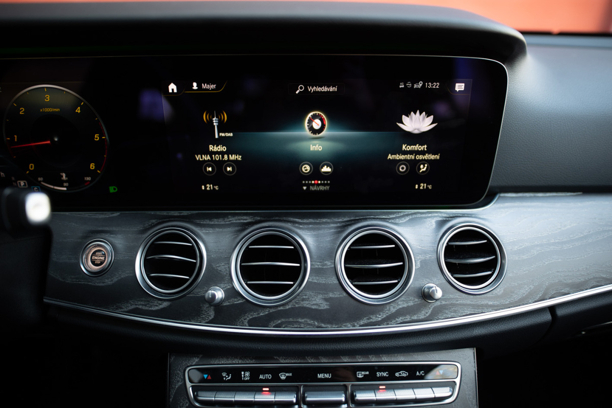 Mercedes-Benz E 220 d 4MATIC (2021)