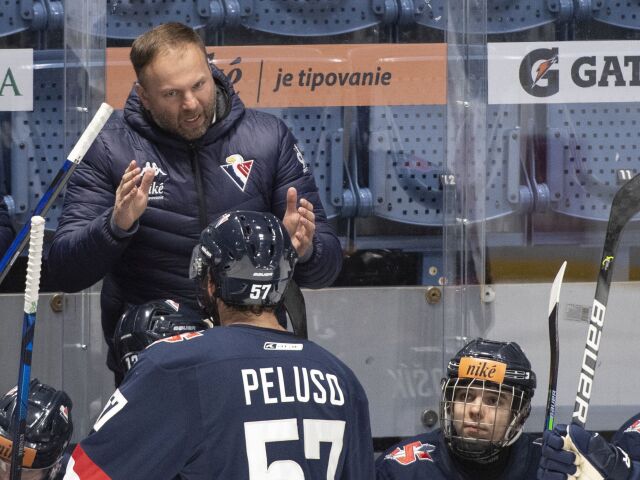 Robert Döme, Anthony Peluso