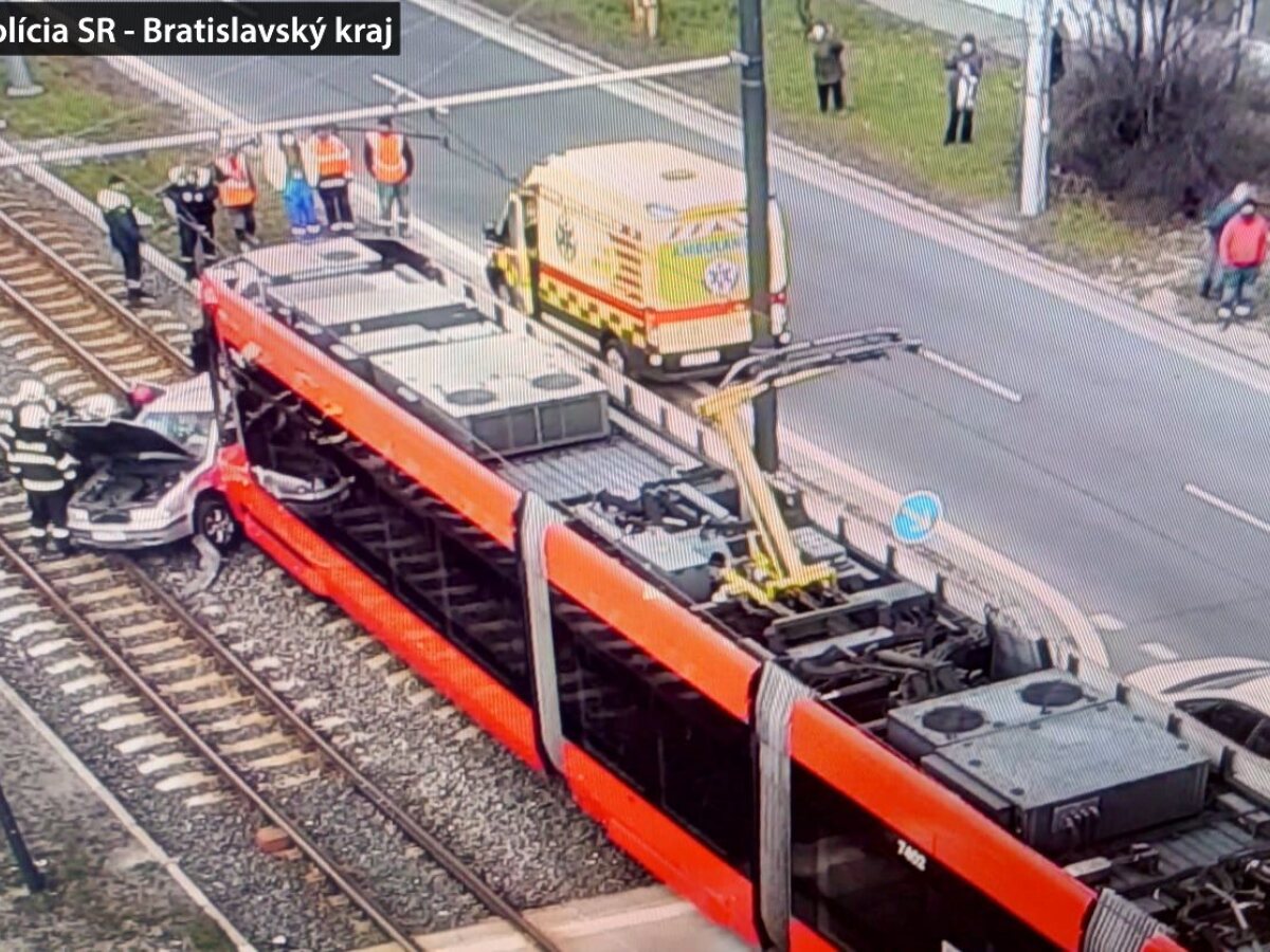zrážka s električkou
