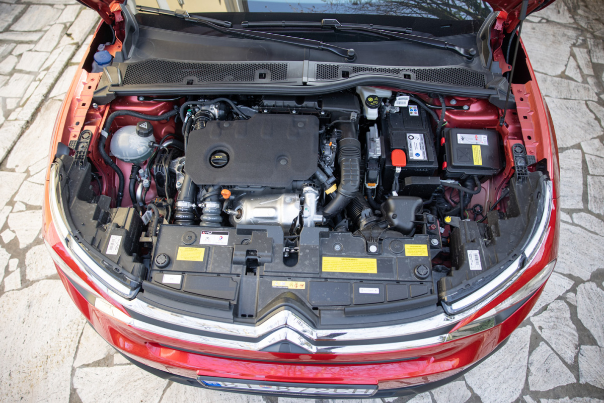 Citroën C4 1,5 BlueHDi 130 & 1,2 PureTech 130