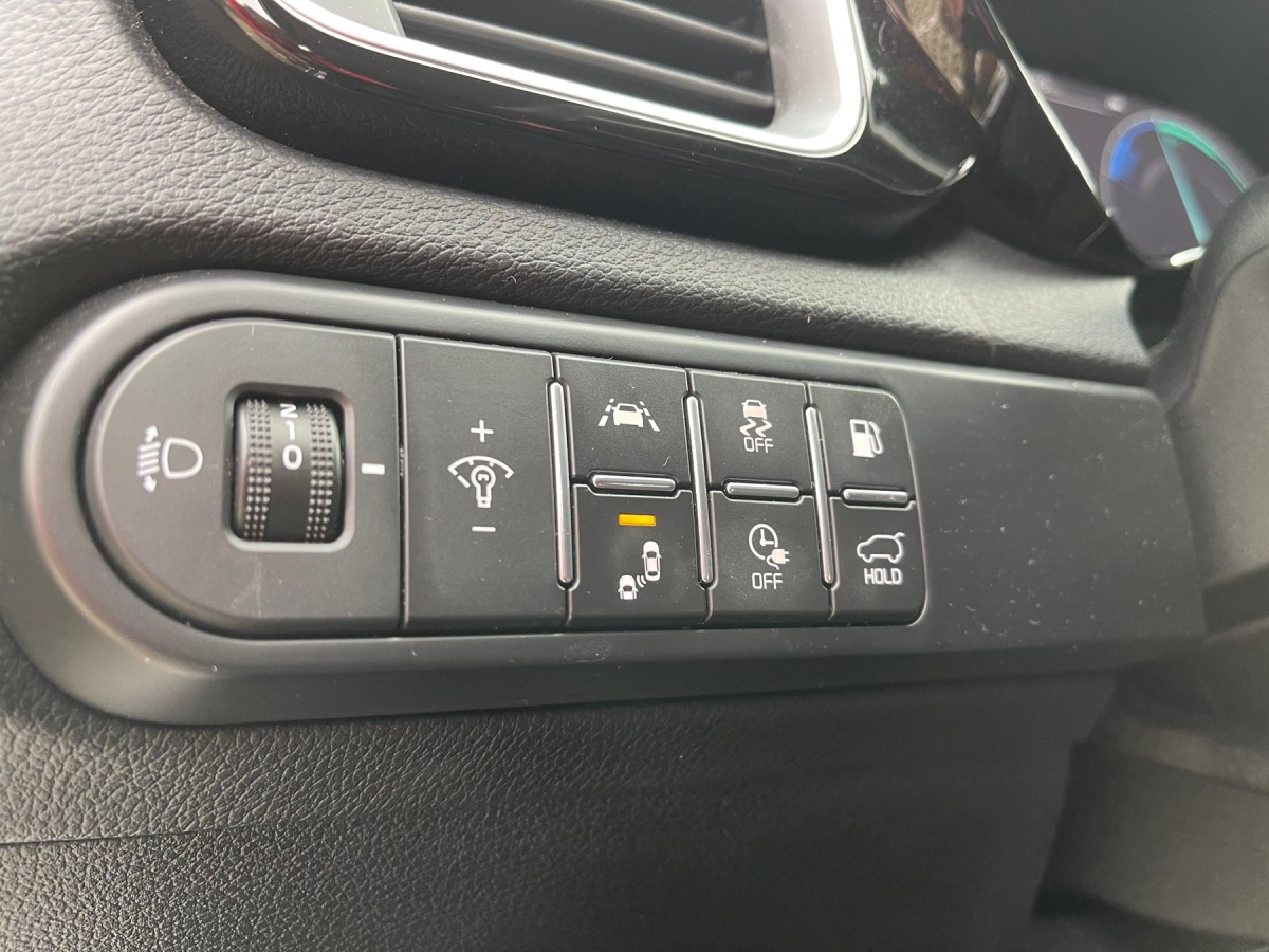 Kia XCeed plug-in hybrid (2021)