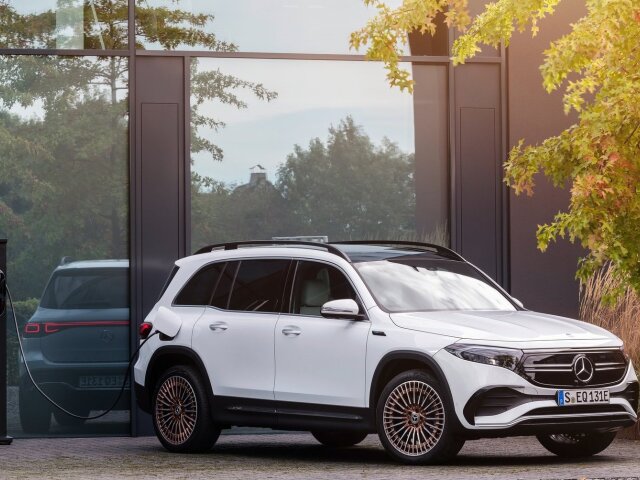 Mercedes-Benz EQB sprevádzajú problémy s batériami už dlhšie. Softvérové úpravy sa ukázali ako nedostatočné.