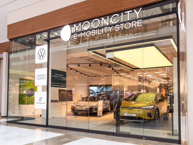 Mooncity e-mobility store  1 