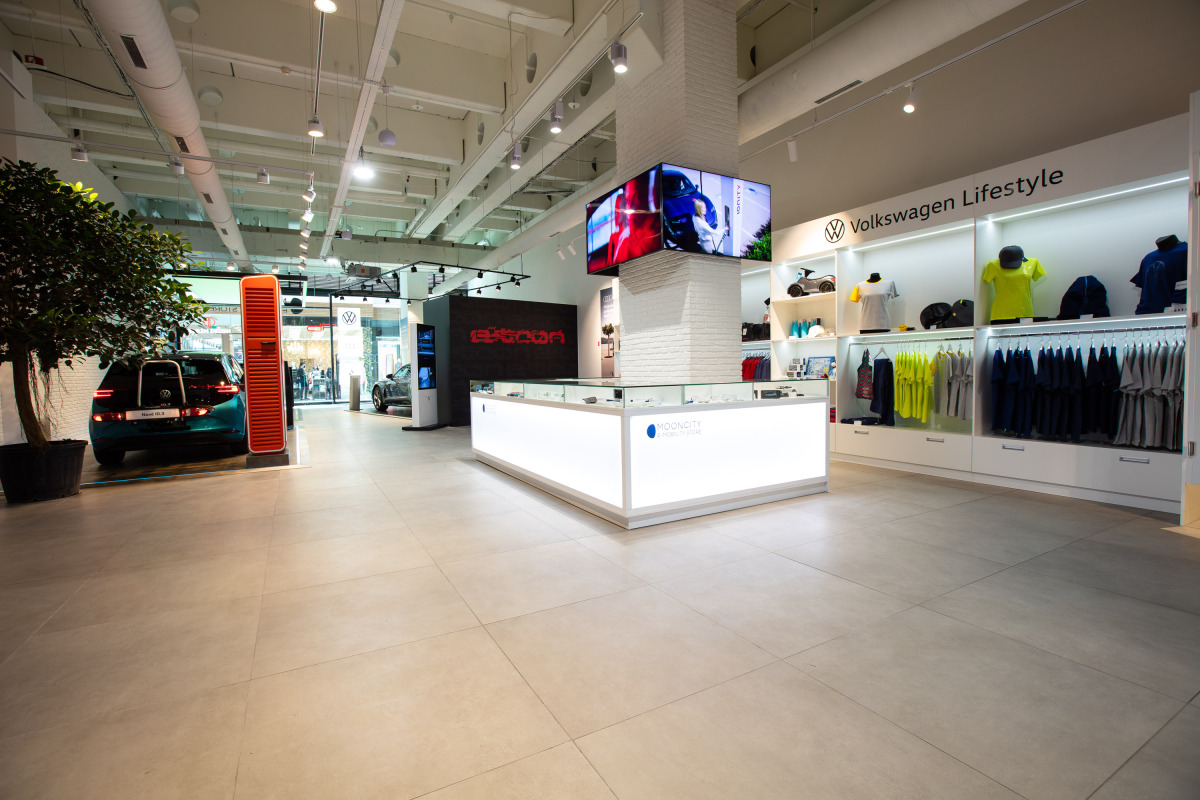 Mooncity e-mobility store  5 