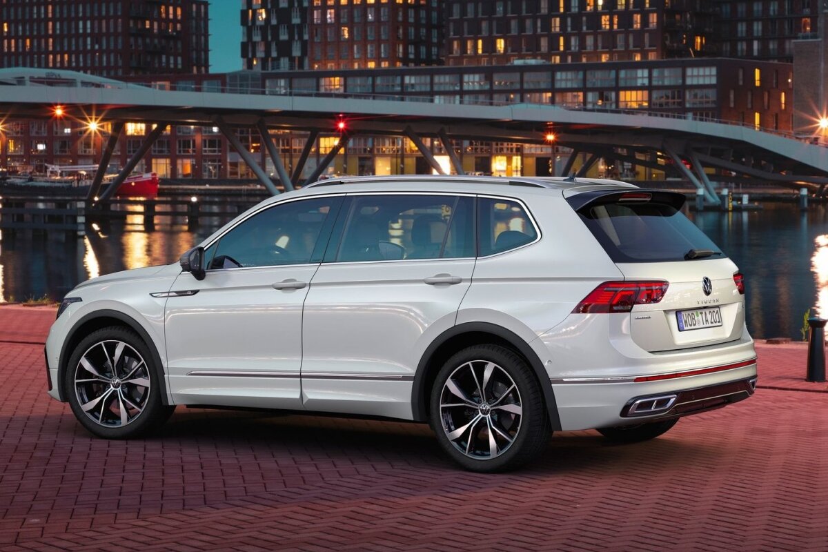 VW Tiguan Allspace - 2021