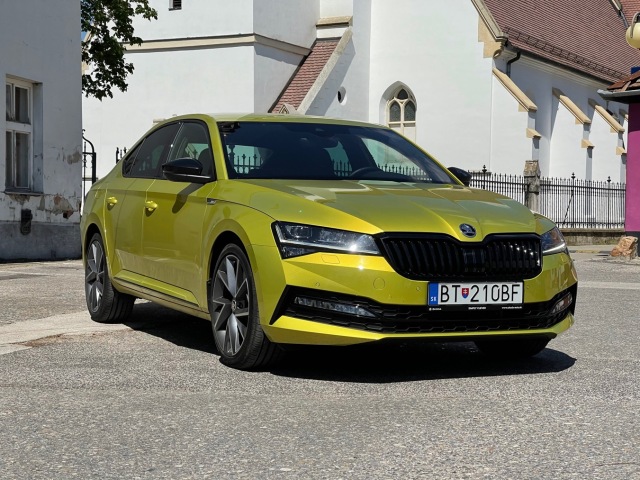 Škoda Superb 4x4 147 kW (2021)