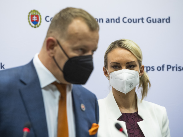 Petra Hajšelová / Boris Kollár /