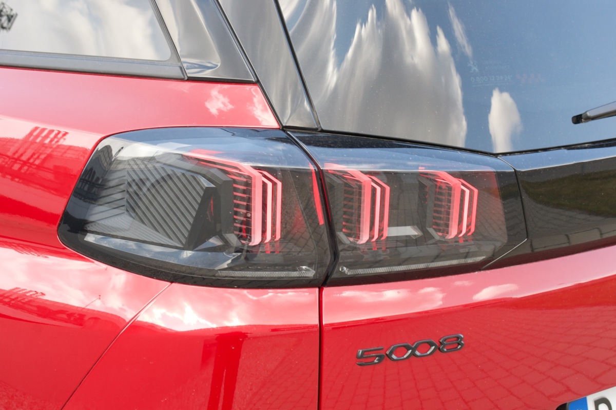 Peugeot 5008 2,0 BlueHDi (2021)