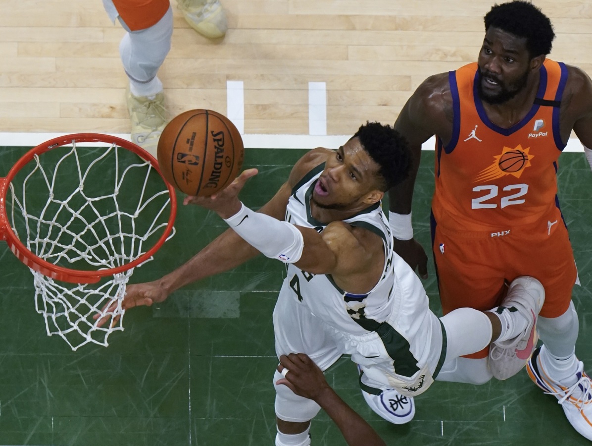 Milwaukee Bucks, Giannis Antetokounmpo, Phoenix Suns, Deandre Ayton
