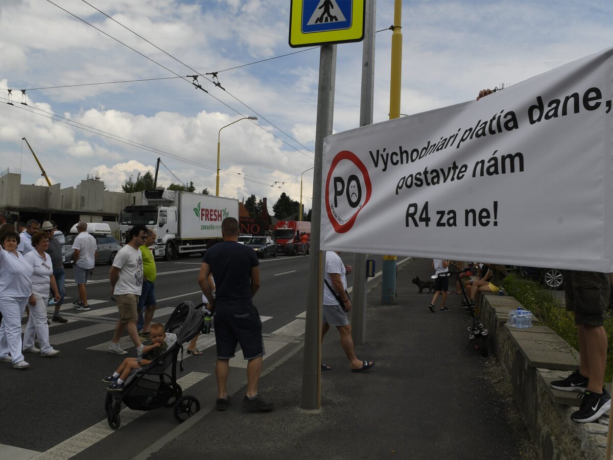 SR Nižná Šebastová doprava cesta protest blokáda POX