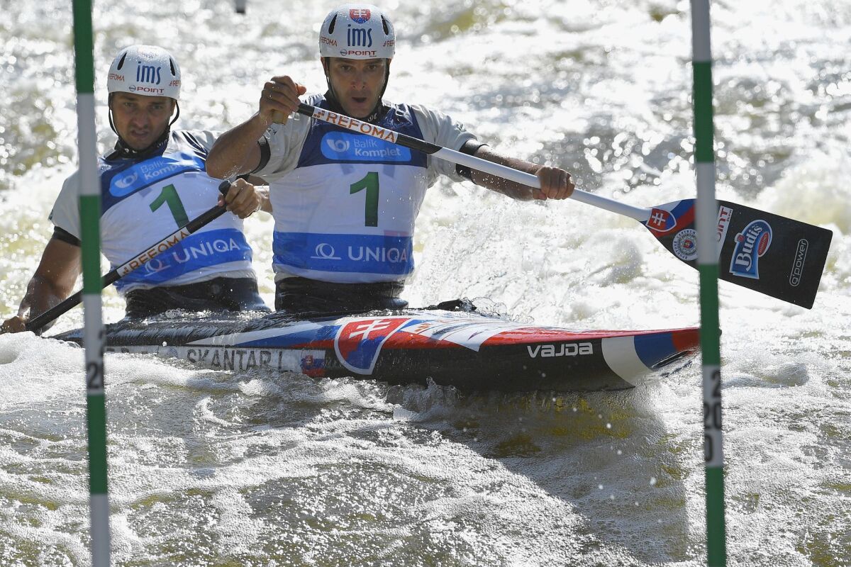 ČR SR Praha Vodný Slalom ME semifinále C2 muži