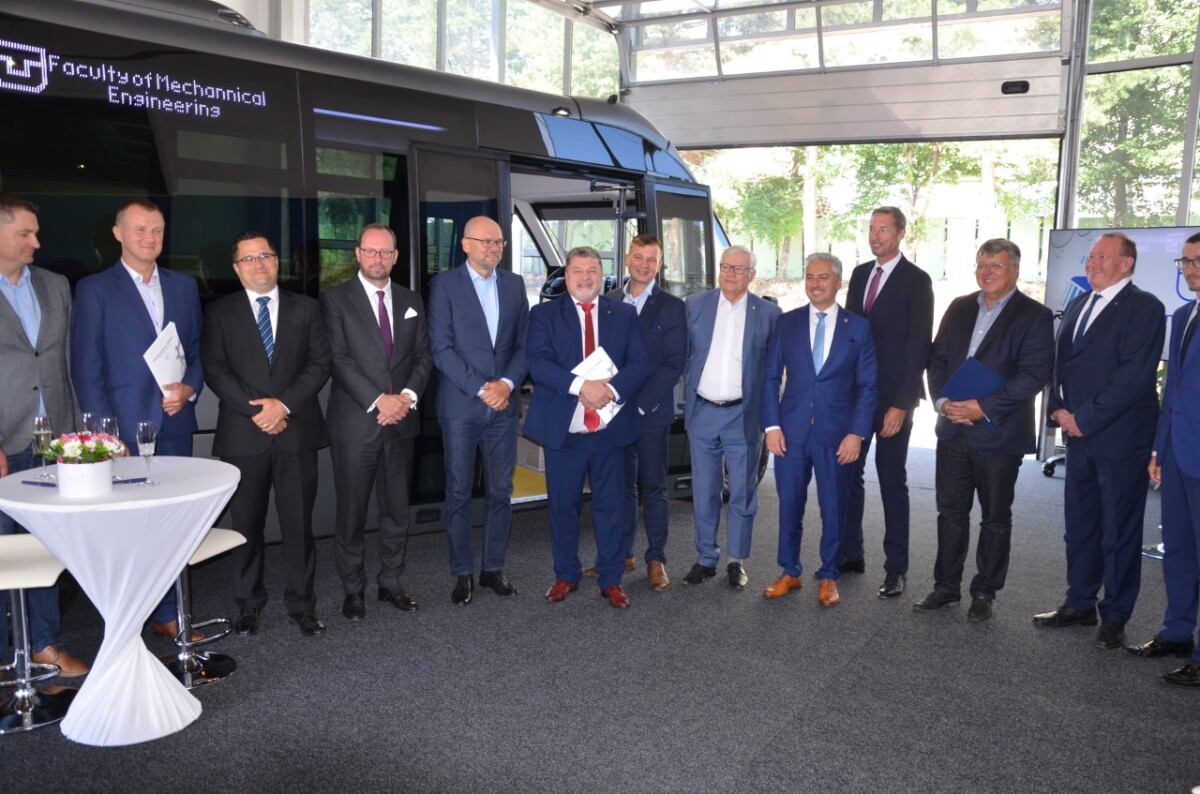 Rošero-P First, vodíkový autobus