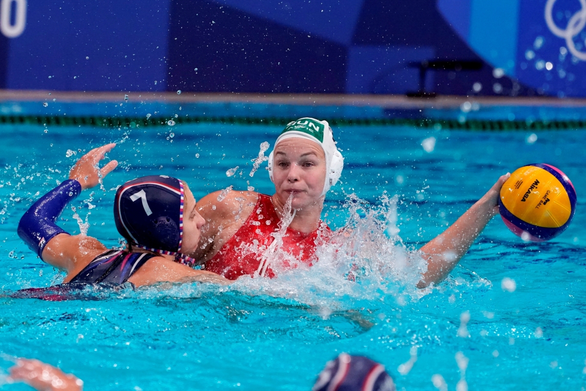 Alena Serzhantovová a Dora Leimeterová
