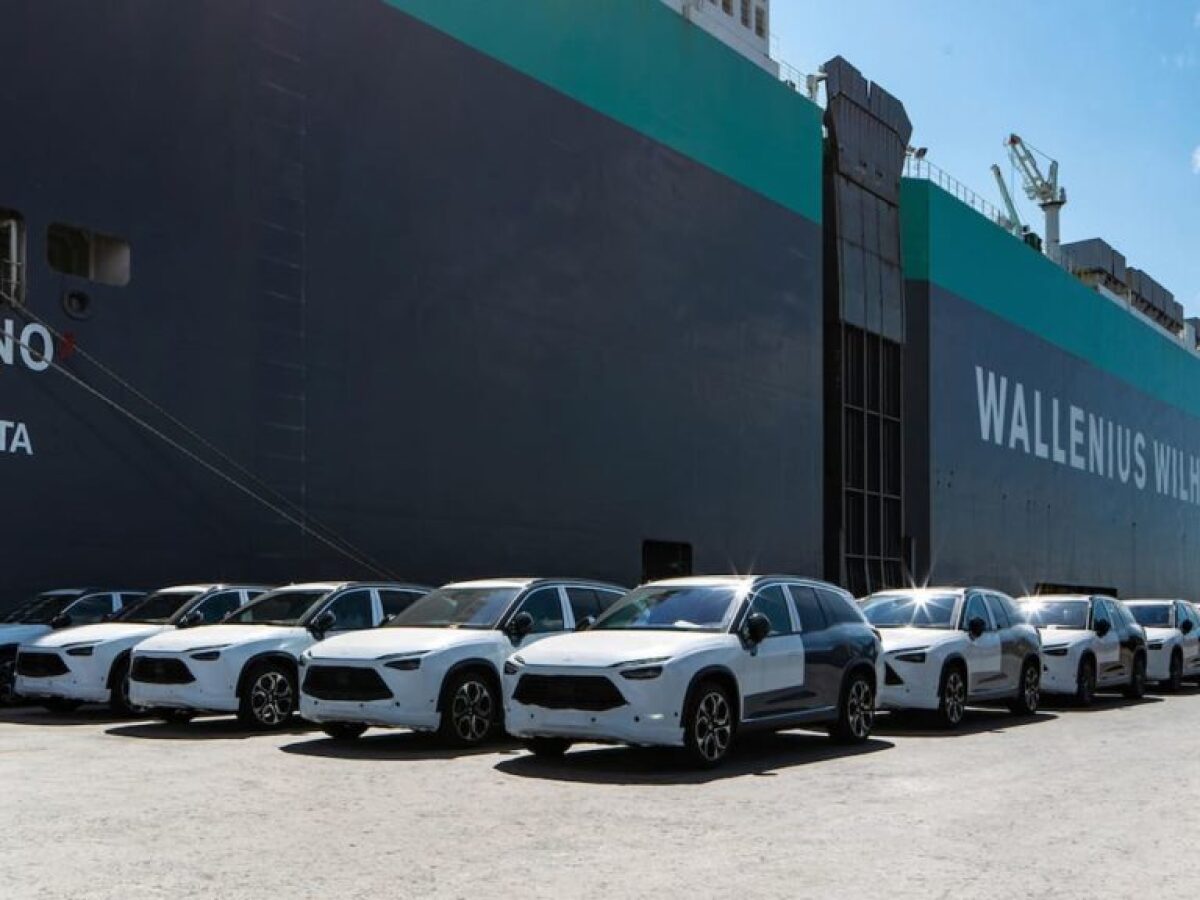 Nio-ES8-export-Shanghai-Waigaoqiao-Port-1024x576