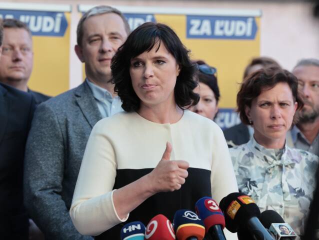 Za ľudí / Veronika Remišová /