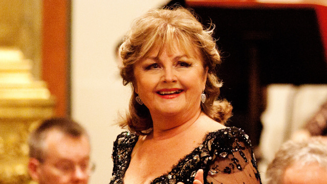 Edita Gruberová vystupuje vo Verdiho opere La Traviata vo Viedni  21. decembra 2010 vo Viedni.