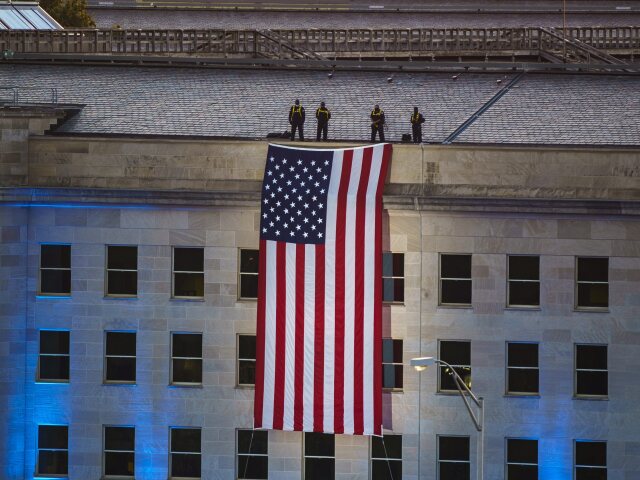 USA / Vlajka / Pentagón /