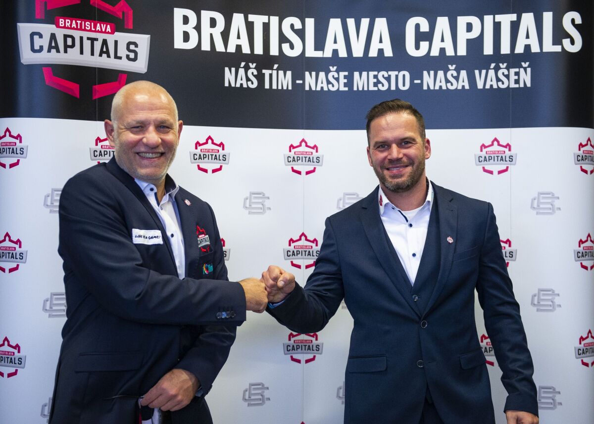 SR Hokej Bratislava Capitals Tréner Nový Draisaitl BAX