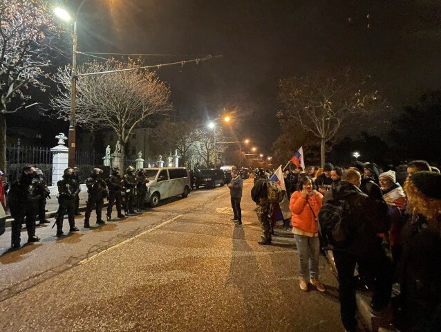 protest úrad vlády polícia