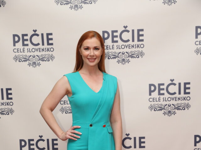 Porotkyňa šou Pečie celé Slovensko Petra Tóthová. 