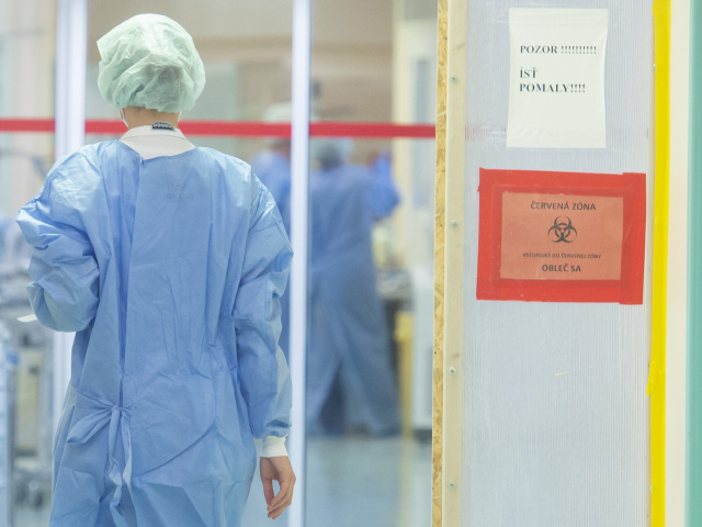 Korona / Hospitalizácia / Zdravotník / Lekár / Covid /