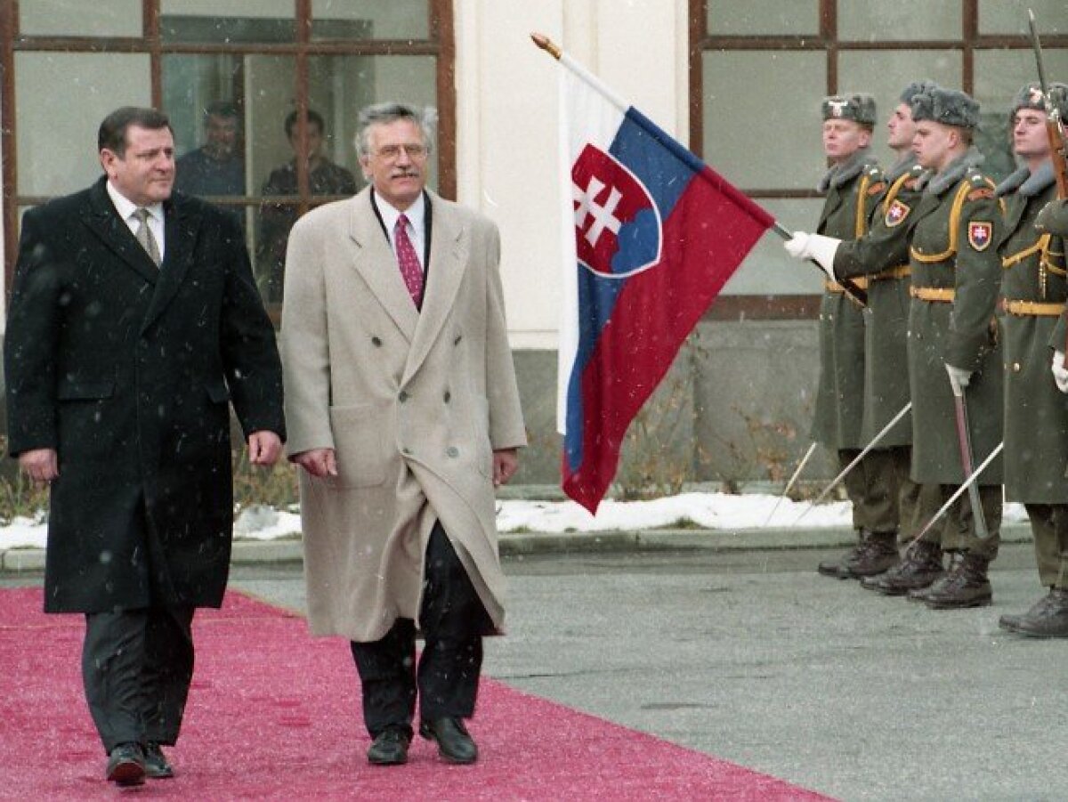 1993, Václav Klaus, Vladimír Mečiar, Úrad vlády SR
