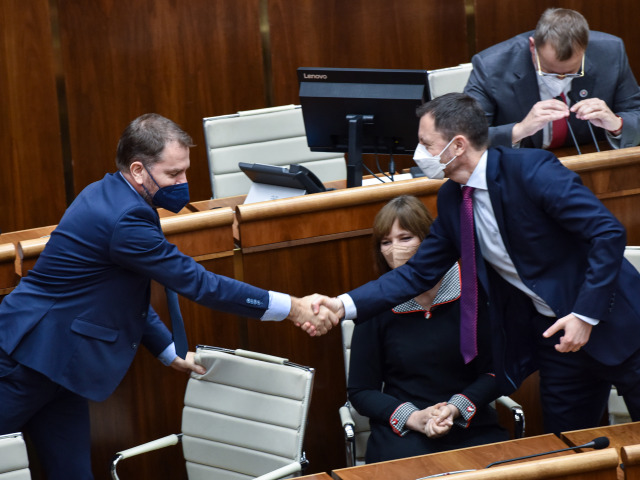 SR NRSR 51. schôdza rozpočet22 deficit schválenie BAX