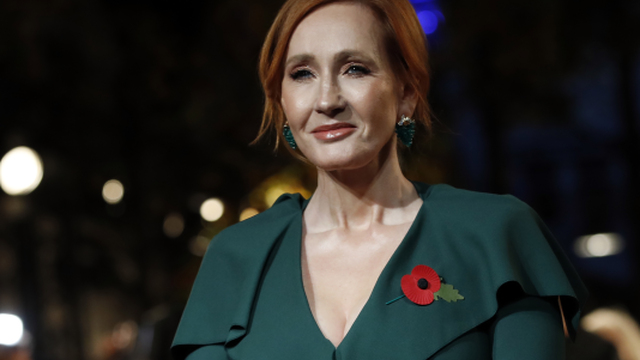 Spisovateľka J.K. Rowling sa svojimi vyjadreniami previnila voči transrodovým ľuďom.